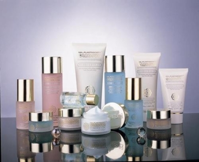 進(jìn)口化妝品清關(guān)代理備案應(yīng)該要這樣操作，你了解嗎?